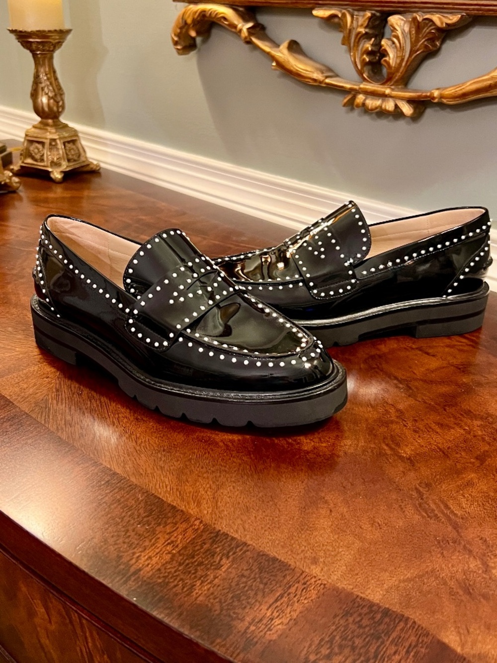 EUC Stuart Weitzman Parker Chunky Pearl Loafers Black Patent Leather Size 8 B - Picture 1 of 9